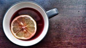 無理強いとはどのような意味で、どんな場面で使われるのか？