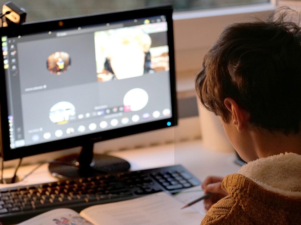 子ども英語の学習動画配信でママ推薦の人気コンテンツは？
