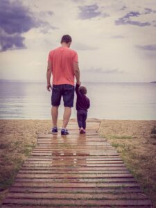 子ども英語を学ぶための動画配信サービスで親子で使えるものは？